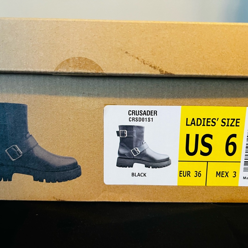 NEW!!! Steve Madden Black Crusader Boots Size 6